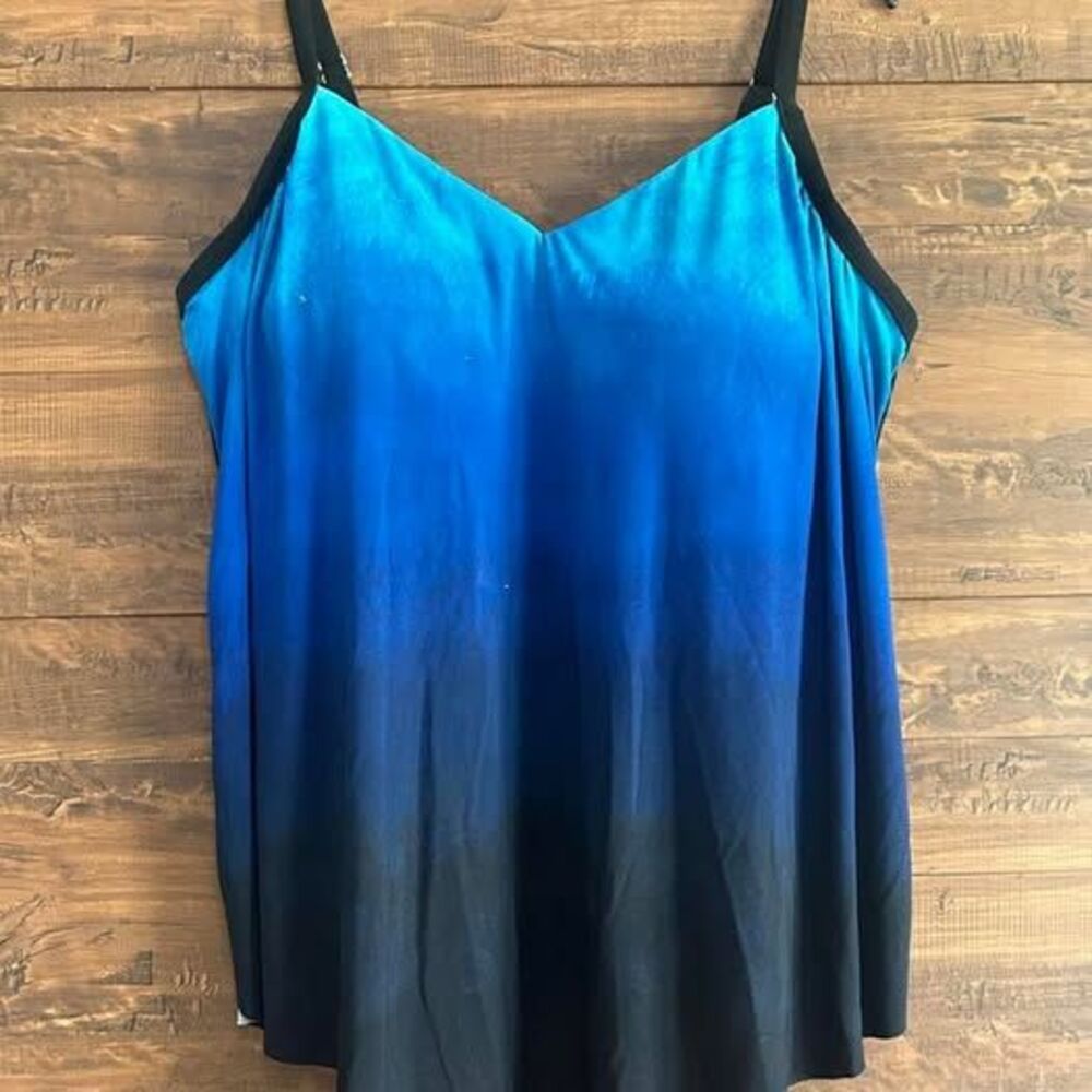 Women's Trimshaper Blue Ombre Tankini swim top